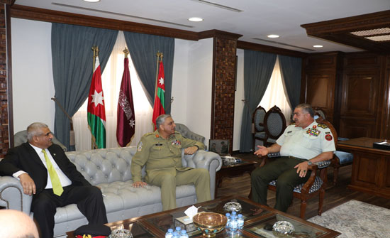 رئيس هيئة الأركان المشتركة يستقبل نظيره الباكستاني