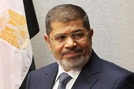 مرسي يفجر مفاجأة خطيرة حول قتلة ثوار يناير في "التحرير" مرسي يفجر مفاجأة خطيرة حول قتلة ثوار يناير في "التحرير"