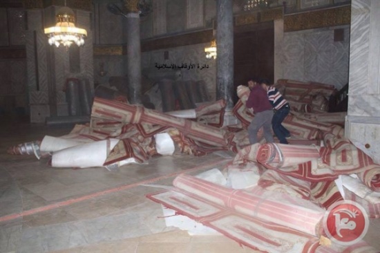 بمكرمة ملكية .. اغلاق مسجد " قبة الصخرة " لتبديل السجاد بمكرمة ملكية .. اغلاق مسجد " قبة الصخرة " لتبديل السجاد
