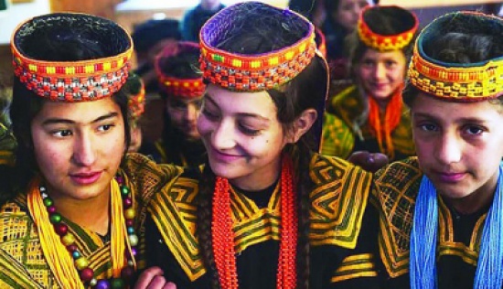 قبائل الكيلاش الباكستانية.. من ظلمات الوثنية إلى نور الإسلام