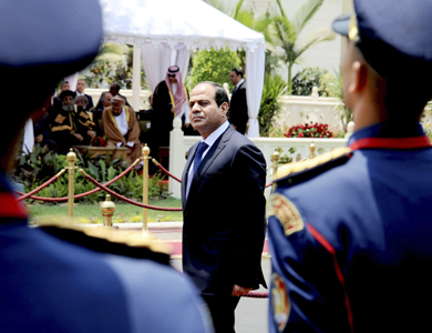 يديعوت احرونوت: حسنا فعل السيسي بعدم دعوته نتنياهو أو بيريز لحضور حفل تنصيبه يديعوت احرونوت: حسنا فعل السيسي بعدم دعوته نتنياهو أو بيريز لحضور حفل تنصيبه
