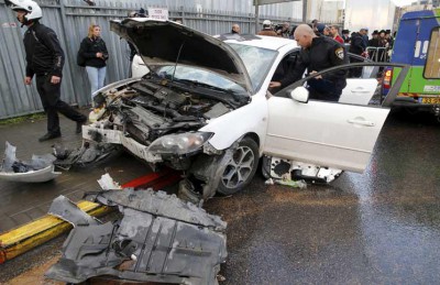 استشهاد شابين في مخيم قلنديا على يد جيش الاحتلال بزعم محاولة تنفيذهما عمليتي دهس استشهاد شابين في مخيم قلنديا على يد جيش الاحتلال بزعم محاولة تنفيذهما عمليتي دهس