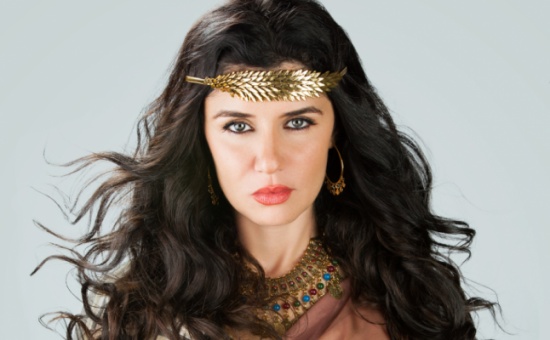 بالفيديو- كيف رقصت غادة عادل على أغنية عمرو دياب؟ بالفيديو- كيف رقصت غادة عادل على أغنية عمرو دياب؟