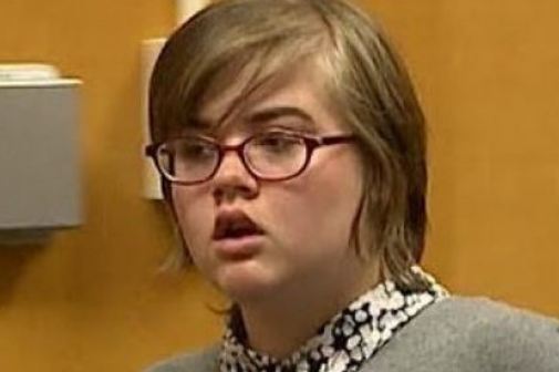 تمزق صديقتها بـ19 طعنة إرضاء لشخصية خيالية!