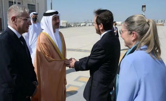 في أول زيارة من نوعها.. رئيس إسرائيل يصل الإمارات