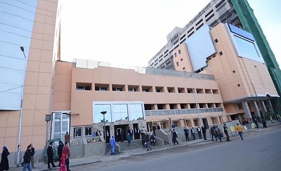 هكذا استقبل أهالي قرية مصرية ممرضاً تعافى من كورونا..فيديو هكذا استقبل أهالي قرية مصرية ممرضاً تعافى من كورونا..فيديو