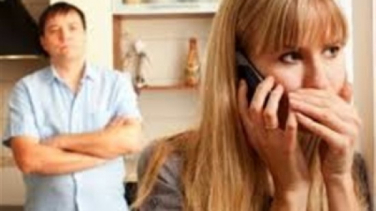 ملاكم عن خيانة زوجته مع زميله : "لا يسبب لي حرج "