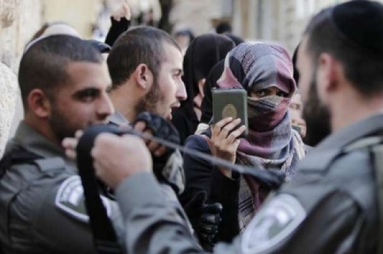 هآرتس : اسرائيل ستهدئ الوضع في القدس خشية سحب السفير الأردني هآرتس : اسرائيل ستهدئ الوضع في القدس خشية سحب السفير الأردني