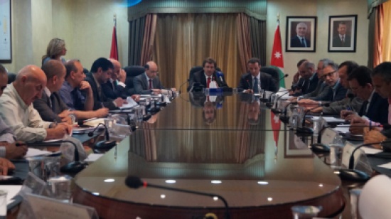 القطامين يبحث مع الفايز الخطط المستقبلية لزيادة نسب التشغيل في القطاع السياحي القطامين يبحث مع الفايز الخطط المستقبلية لزيادة نسب التشغيل في القطاع السياحي