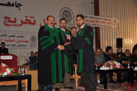 جامعة جرش تحتفل بتخريج الفوج العشرين من طلبتها