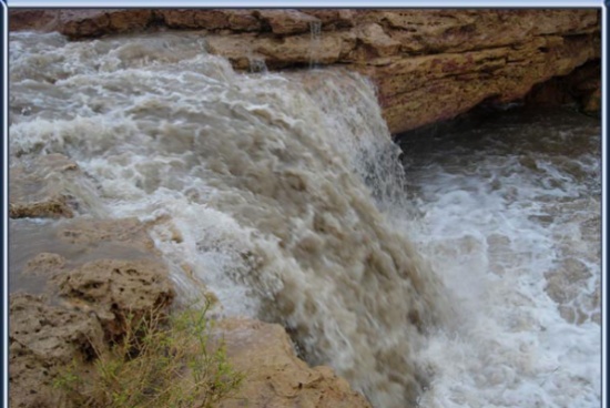 السيول تدمر محتويات طبية لمركز صحي المشارع ومرافق سياحية