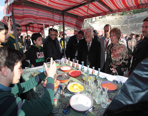 بالصور: امانة عمان تطلق البرنامج الشامل ارفع راسك امنا عمان