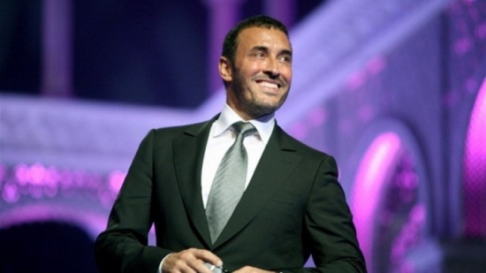 بالفيديو: كاظم الساهر كما لم تشاهدوه سابقاً.. يمشي على يده! بالفيديو: كاظم الساهر كما لم تشاهدوه سابقاً.. يمشي على يده!