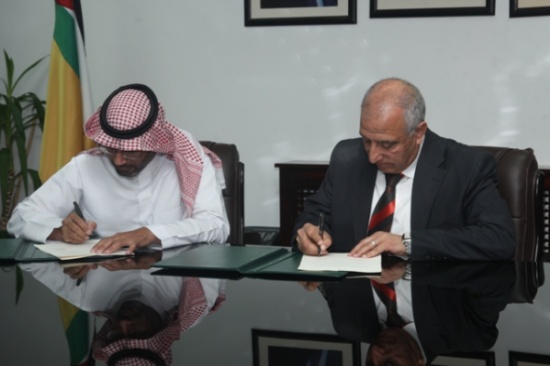 الطراونة يشدد على ضرورة دعم الجامعات الفلسطينية بالمحتوى العلمي