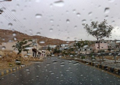 طقس بارد نسبياً وأمطار خفيفة الاحد طقس بارد نسبياً وأمطار خفيفة الاحد