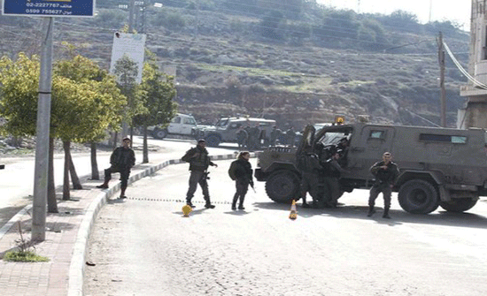 الاحتلال يغلق شوارع وأزقة مدينة القدس المحتلة الاحتلال يغلق شوارع وأزقة مدينة القدس المحتلة
