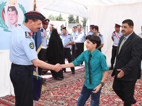 الامن العام يكرم ذوي الشهداء
