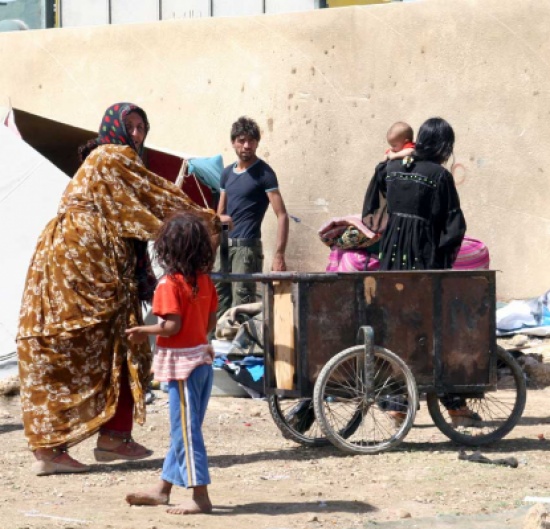 مجموعة من " النور " يغلقون دوارا في عمان