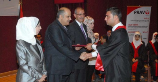 الجامعة الهاشمية تحتفل بتخريج طلبة برامج الدبلوم التدريبي