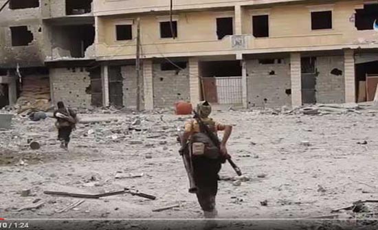 وكالات : قتلى أمريكيون في هجوم مضاد لتنظيم الدولة استعاد فيه نصف الرقة