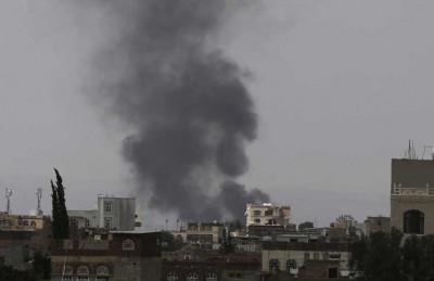 قتلى من المسلحين “الحوثيين” في غارة للتحالف وسط اليمن قتلى من المسلحين “الحوثيين” في غارة للتحالف وسط اليمن