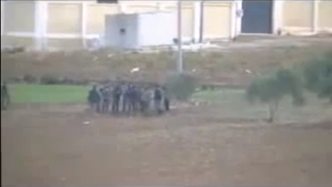 عملية انشقاق لم تكتمل أمام عدسات الجيش السوري الحر