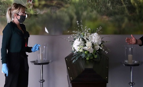 برلمان أوروبا: التعتيم على حقيقة تفشي الفيروس سلاح قاتل