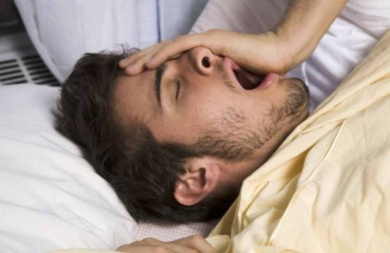 النوم الطويل في عطلة نهاية الأسبوع.. خطرٌ كبير! النوم الطويل في عطلة نهاية الأسبوع.. خطرٌ كبير!