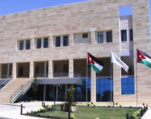 بدء دورة بالتقديم التلفزيوني الإخباري في معهد الإعلام