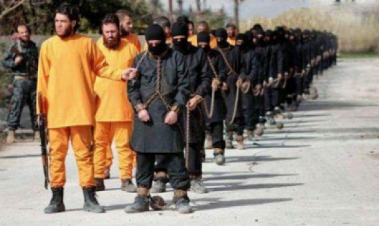 داعش تطلق سراح 270 شخصا من 400 خطفتهم من دير الزور داعش تطلق سراح 270 شخصا من 400 خطفتهم من دير الزور