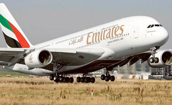 طيران الإمارات يحتفل مع أطفال الأردن بمهرجان التنس