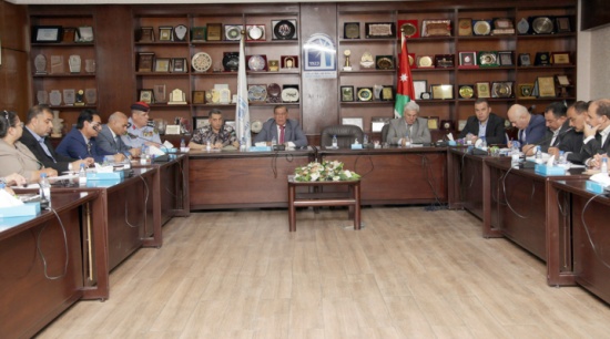 محافظ العاصمة يرأس اجتماعا لمناقشة الاستعدادات لشهر رمضان