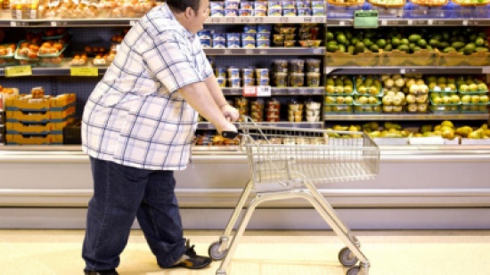 الزواج قبل التخرج من الجامعة يسبب السمنة