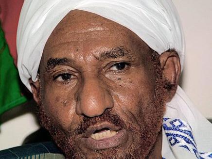 الصادق المهدي يدعو البشير إلى الرحيل الصادق المهدي يدعو البشير إلى الرحيل