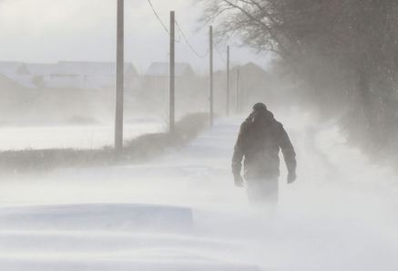 بريطانيا: استدعاء الجيش لمواجهة عاصفة ثلجية