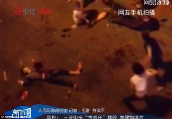 بالفيديو: مشاجرة بين فتاتين تنتهي بطعن صبي حتى الموت