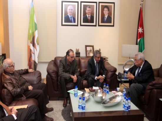 الأمانة ونقابة الأطباء تبحثان أوجه التعاون المشترك