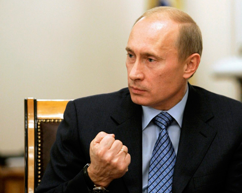 بوتين : الغارات على سوريا يجب أن تتواصل وتزداد كثافة