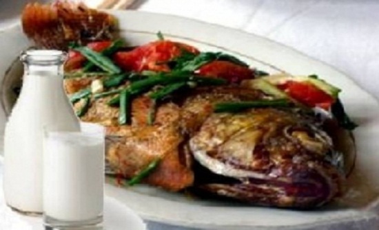 هل تناول السمك مع اللبن يؤدي إلى التسمم؟!