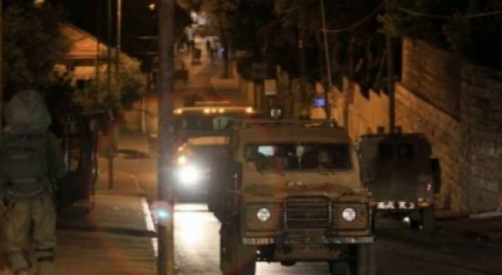 اصابة شاب فلسيطيني بجراح خطرة خلال مواجهات بمخيم الدهيشة