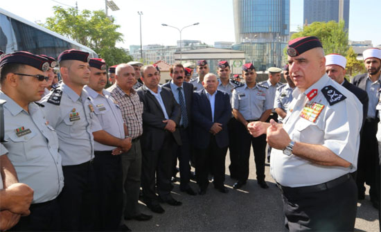 الدفاع المدني تسيّر بعثة الحج من مرتباتها إلى الديار المقدسة الدفاع المدني تسيّر بعثة الحج من مرتباتها إلى الديار المقدسة