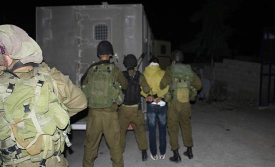 الاحتلال يعتقل 18 فلسطينيا بالضفة الغربية الاحتلال يعتقل 18 فلسطينيا بالضفة الغربية