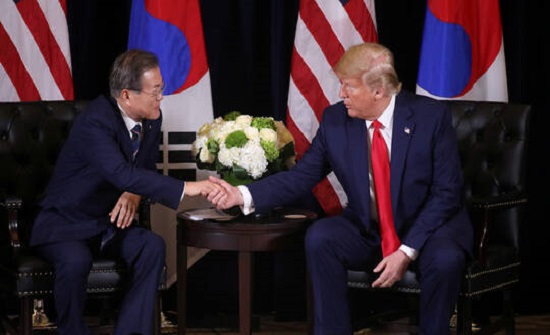 سيئول: ترامب يعتبر كوريا الجنوبية أفضل نموذج في مكافحة كورونا