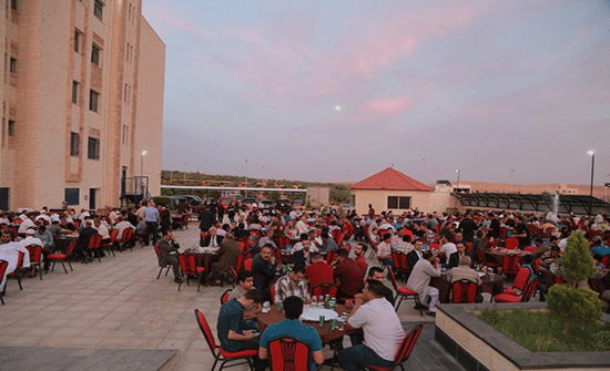 جامعة الزرقاء تقيم الإفطار الرمضاني السنوي جامعة الزرقاء تقيم الإفطار الرمضاني السنوي