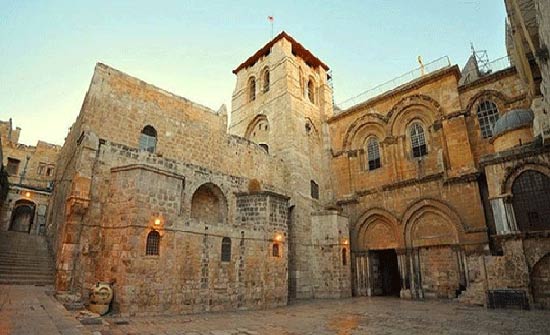 السلطات الإسرائيلية تعلق قرار فرض ضرائب على الكنائس في القدس السلطات الإسرائيلية تعلق قرار فرض ضرائب على الكنائس في القدس