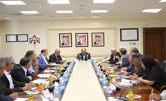 وزير الاشغال يلتقي لجنة عمان خضراء 2020 وزير الاشغال يلتقي لجنة عمان خضراء 2020