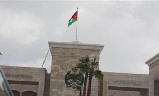 السماح للمتقاعدين من رتبة مقدم فما فوق بدخول ساحات الادارات والوحدات السماح للمتقاعدين من رتبة مقدم فما فوق بدخول ساحات الادارات والوحدات