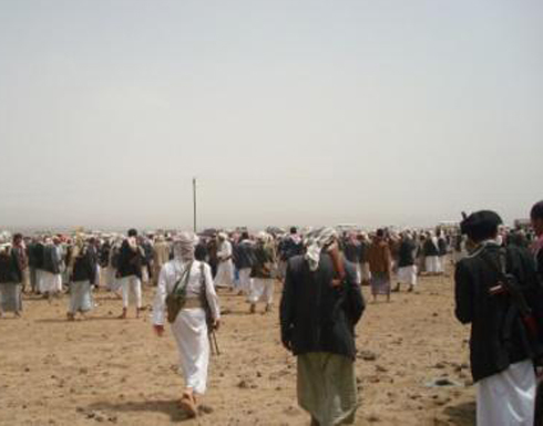 الحوثيون يهاجمون أرحب والقبائل تتصدى لهم