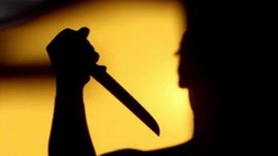 هكذا انتحر بالسكين بعد شجار مع حبيبته! هكذا انتحر بالسكين بعد شجار مع حبيبته!