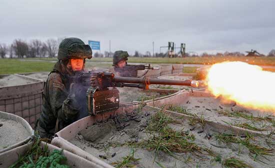 أوروبا والناتو يحذران روسيا من "ثمن باهظ" مقابل أي اعتداء على أوكرانيا